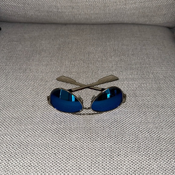 Costa Blue Aviator Sunglasses - Picture 5 of 14